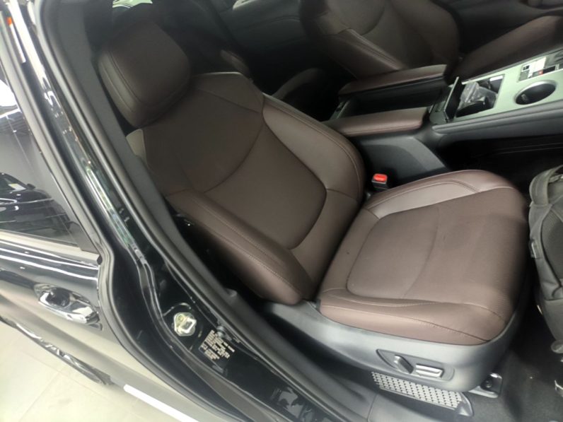 
								Toyota Granvia 2026 Model 2.5L Hybrid Prestige PLUS Four-Wheel Drive Edition full									