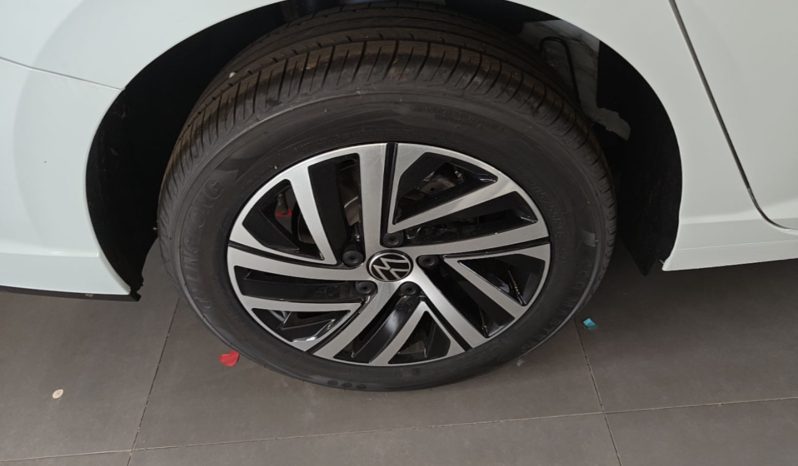 
								Volkswagen Lavida 2026 1.5L Automatic Starry Five-Million Edition full									