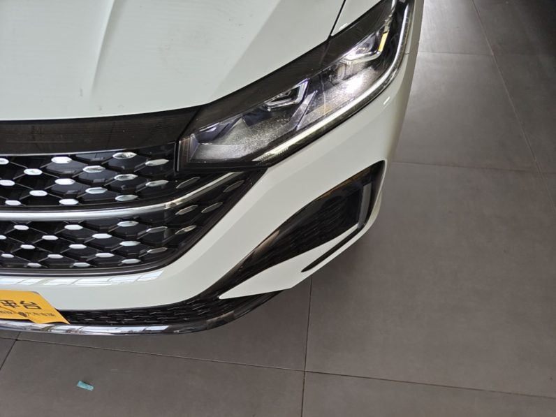
								Volkswagen Lavida 2026 1.5L Automatic Starry Five-Million Edition full									