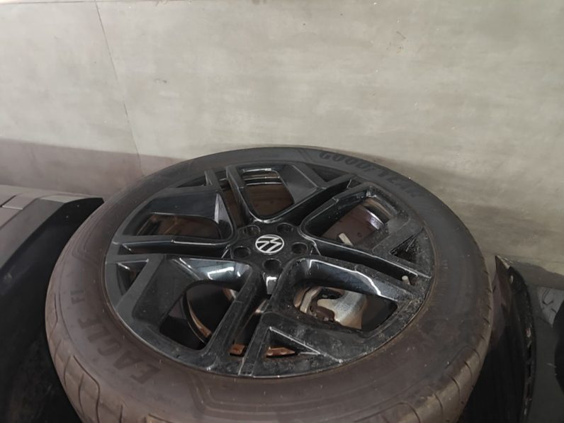 
								Volkswagen Teramont 2025 Tiguan Pro 450TSI Four-Wheel Drive Summit Edition full									
