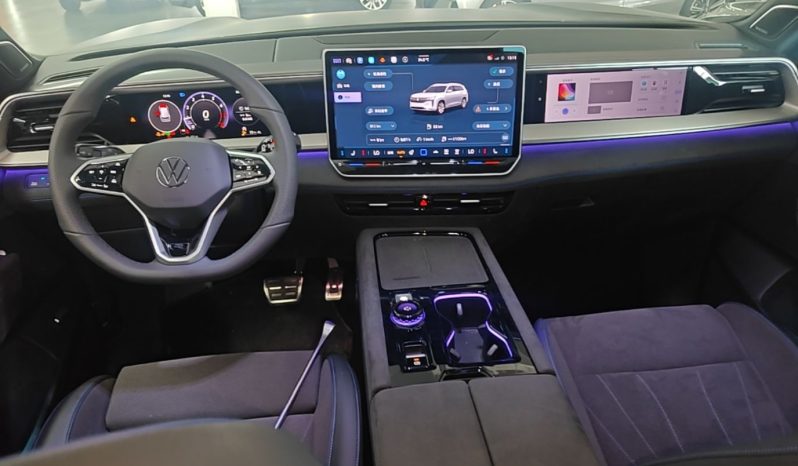 
								Volkswagen Teramont 2025 Tiguan Pro 450TSI Four-Wheel Drive Summit Edition full									