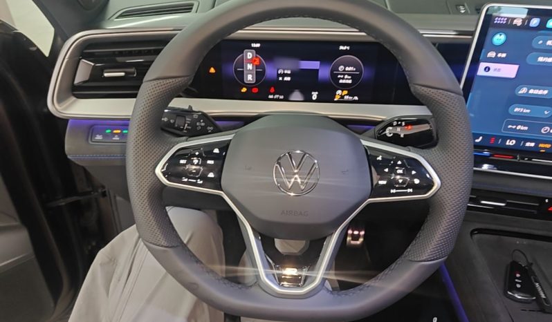 
								Volkswagen Teramont 2025 Tiguan Pro 450TSI Four-Wheel Drive Summit Edition full									