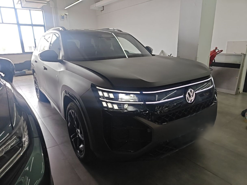 
								Volkswagen Teramont 2025 Tiguan Pro 450TSI Four-Wheel Drive Summit Edition full									