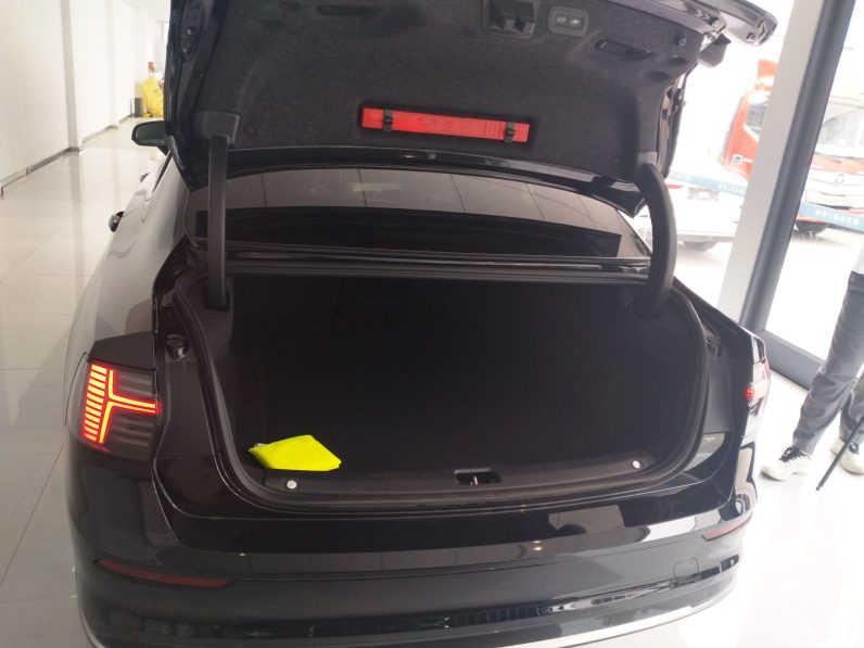 
								Volvo S90 2026 B5 Zhiyuan Luxury Edition full									