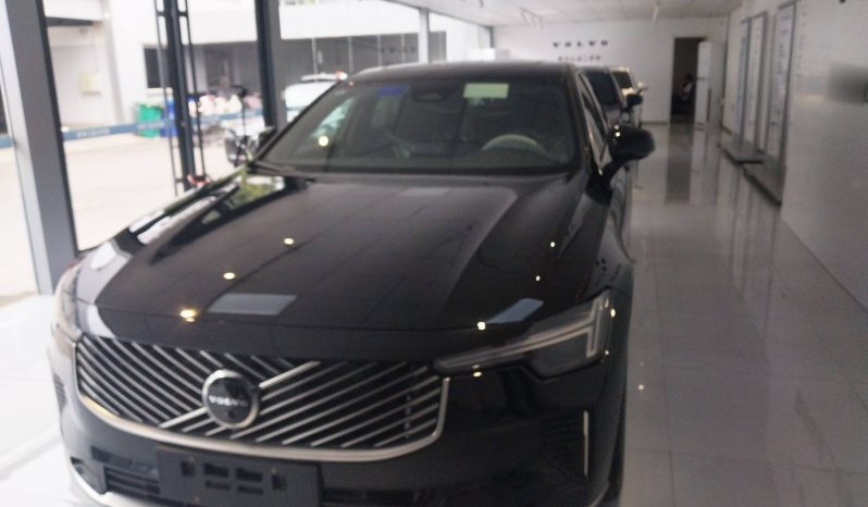 
								Volvo S90 2026 B5 Zhiyuan Luxury Edition full									