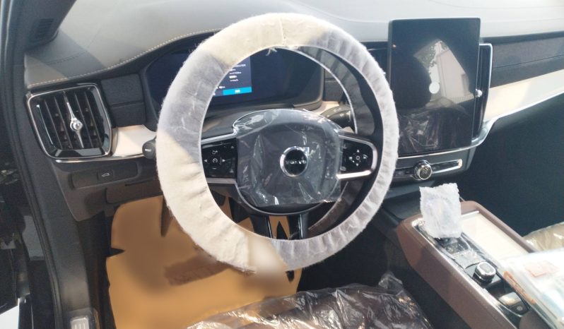 
								Volvo S90 2026 B5 Zhiyuan Luxury Edition full									