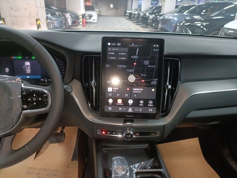 
								Volvo XC60 2026 B5 4×4 Smart Luxury Edition full									