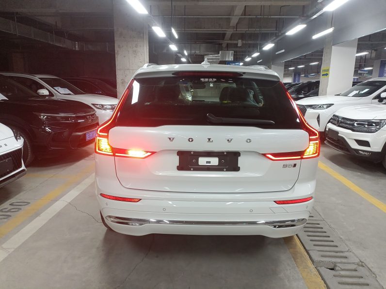 
								Volvo XC60 2026 B5 4×4 Smart Luxury Edition full									