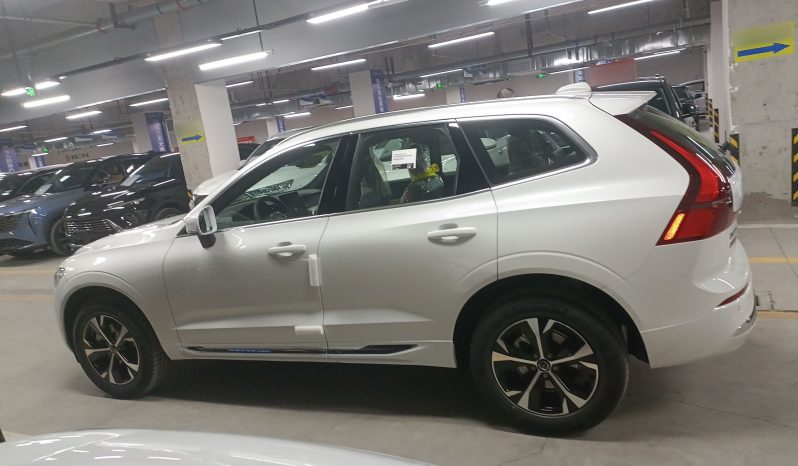 
								Volvo XC60 2026 B5 4×4 Smart Luxury Edition full									