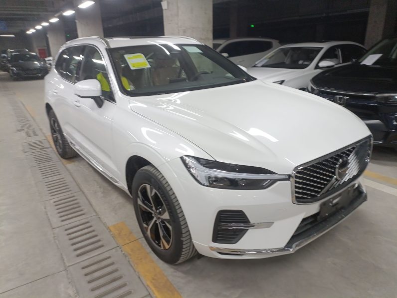 
								Volvo XC60 2026 B5 4×4 Smart Luxury Edition full									