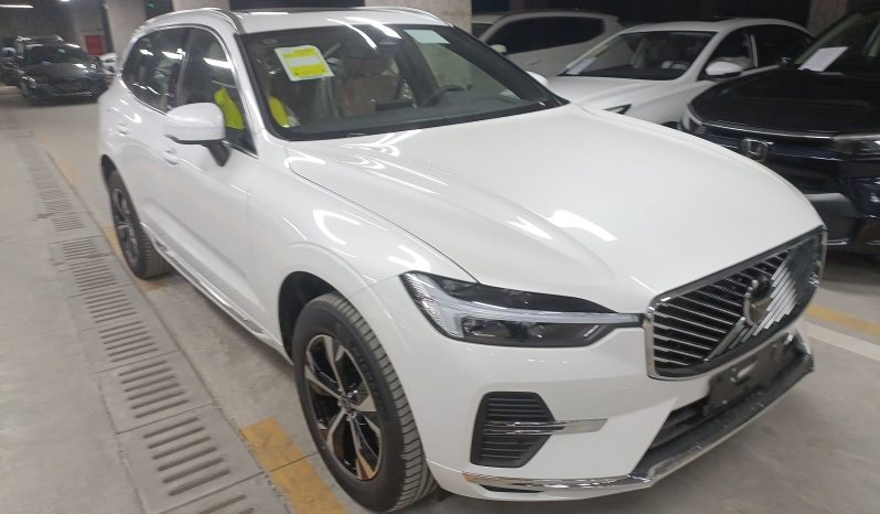 
								Volvo XC60 2026 B5 4×4 Smart Luxury Edition full									