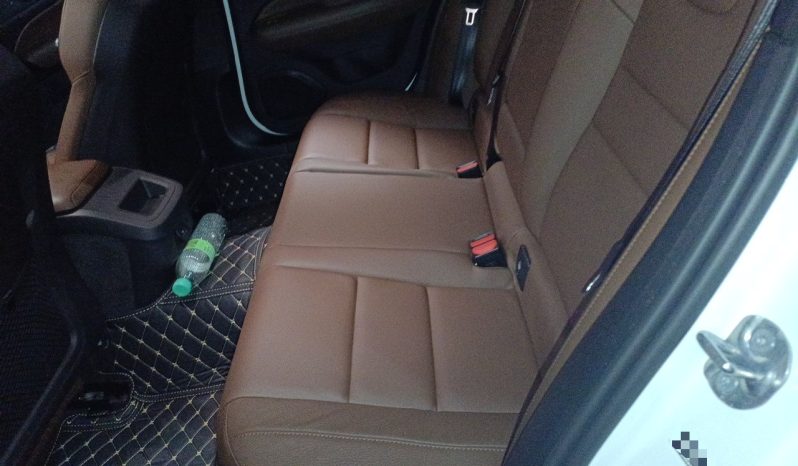 
								Volvo S60 2026 Model B4 Zhiyi Luxury Edition full									