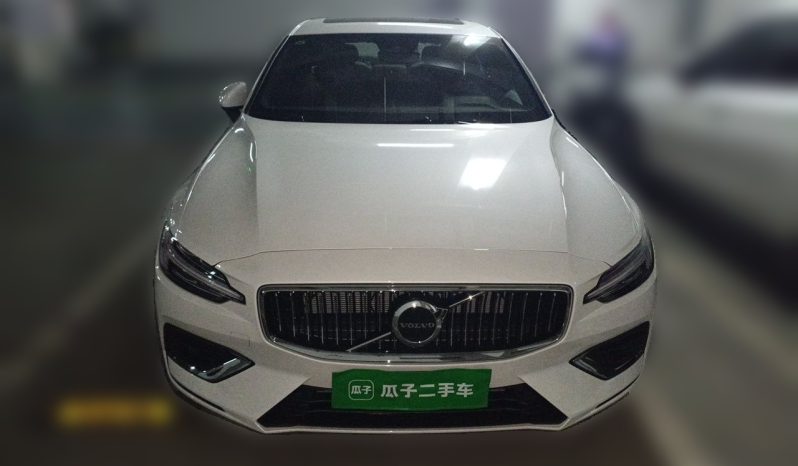 
								Volvo S60 2026 Model B4 Zhiyi Luxury Edition full									
