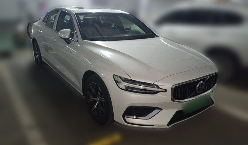 
								Volvo S60 2026 Model B4 Zhiyi Luxury Edition full									