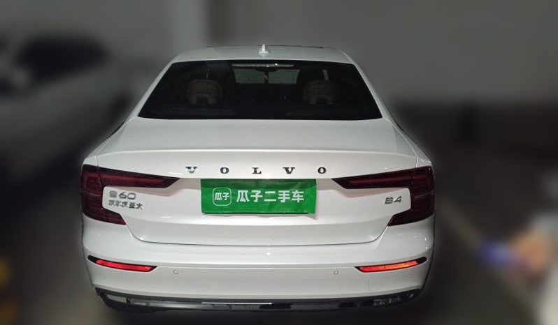 
								Volvo S60 2026 Model B4 Zhiyi Luxury Edition full									