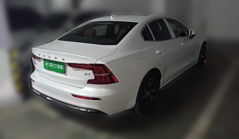 
								Volvo S60 2026 Model B4 Zhiyi Luxury Edition full									