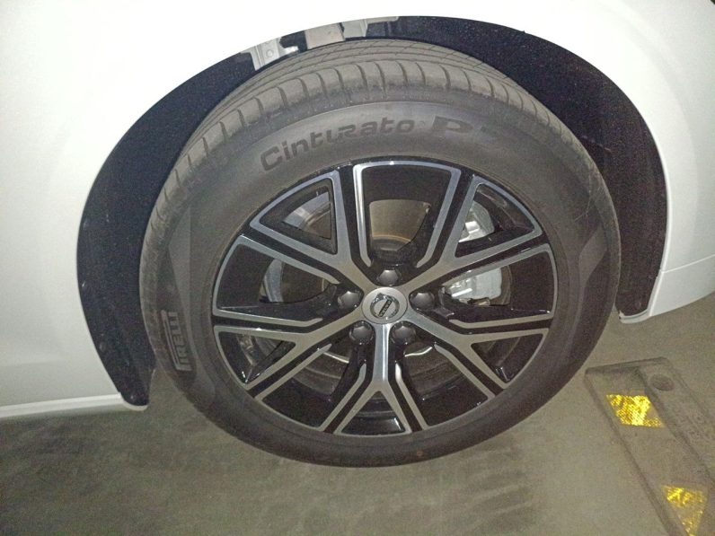 
								Volvo S60 2026 Model B4 Zhiyi Luxury Edition full									