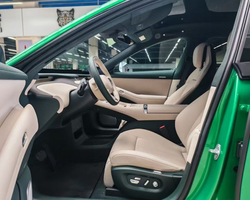 
								Xiaomi Auto YU7 2025 Ultra-Long Range High-Performance All-Wheel-Drive Max Edition full									