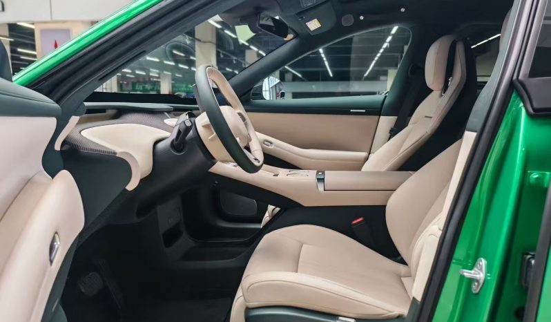 
								Xiaomi Auto YU7 2025 Ultra-Long Range High-Performance All-Wheel-Drive Max Edition full									