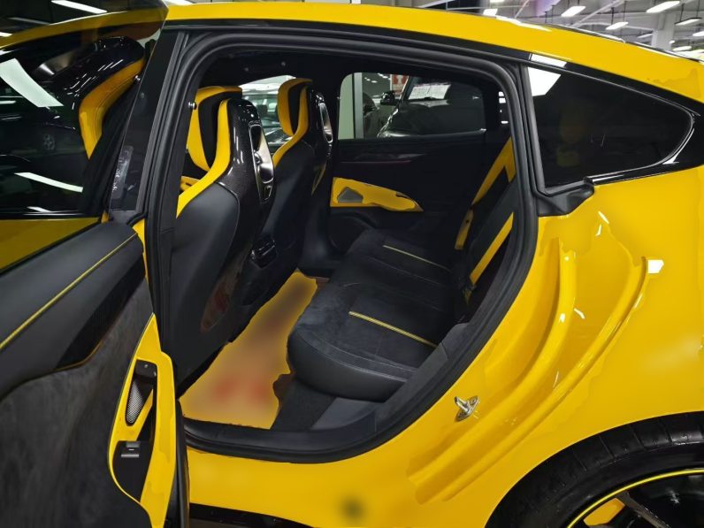 
								Xiaomi Auto SU7 Ultra 2025 Ultra Model full									