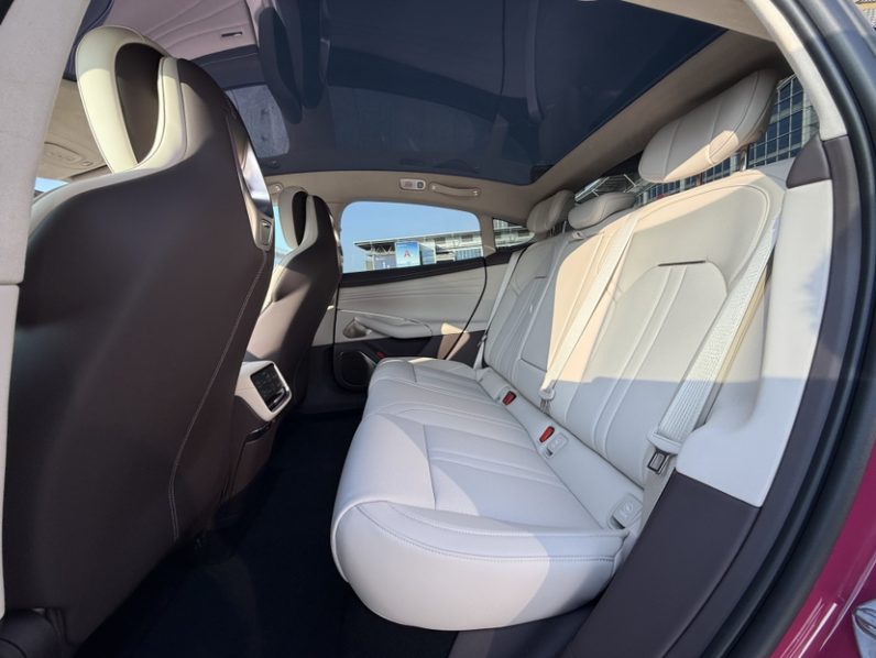 
								Xiaomi Auto SU7 2026 Model Pro full									