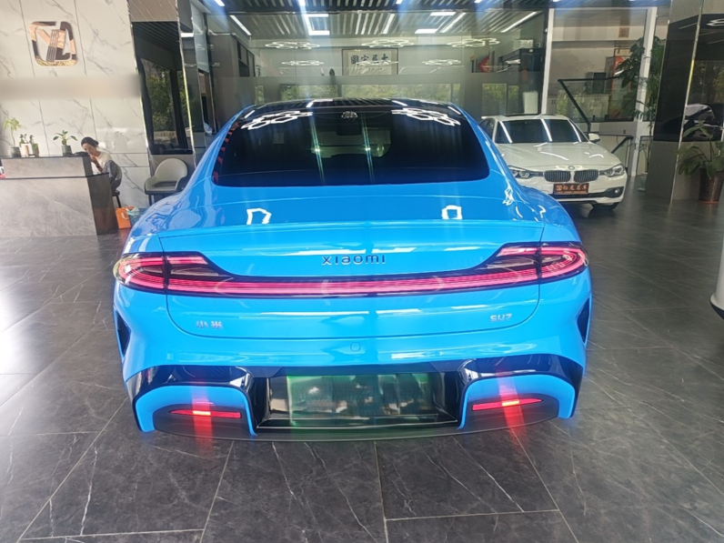 
								Xiaomi Auto SU7 2026 Model Standard Edition full									