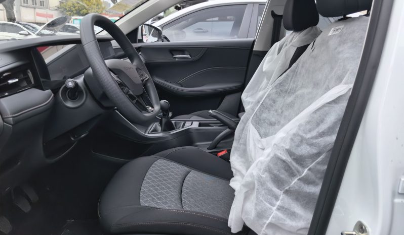 
								2026 Roewe i5 1.5L Manual Comfort Version – White full									