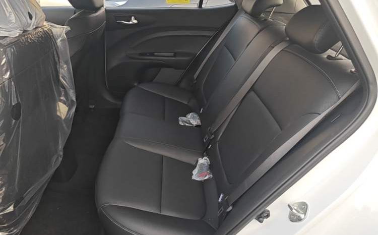 
								2023 Kia kx1 Stonic 1.4L Sunroof Edition – White full									
