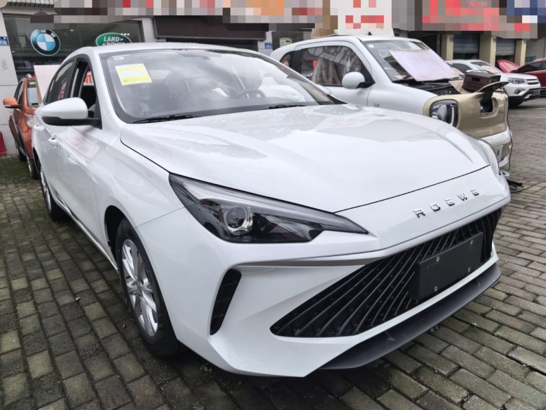 
								2026 Roewe i5 1.5L Manual Comfort Version – White full									